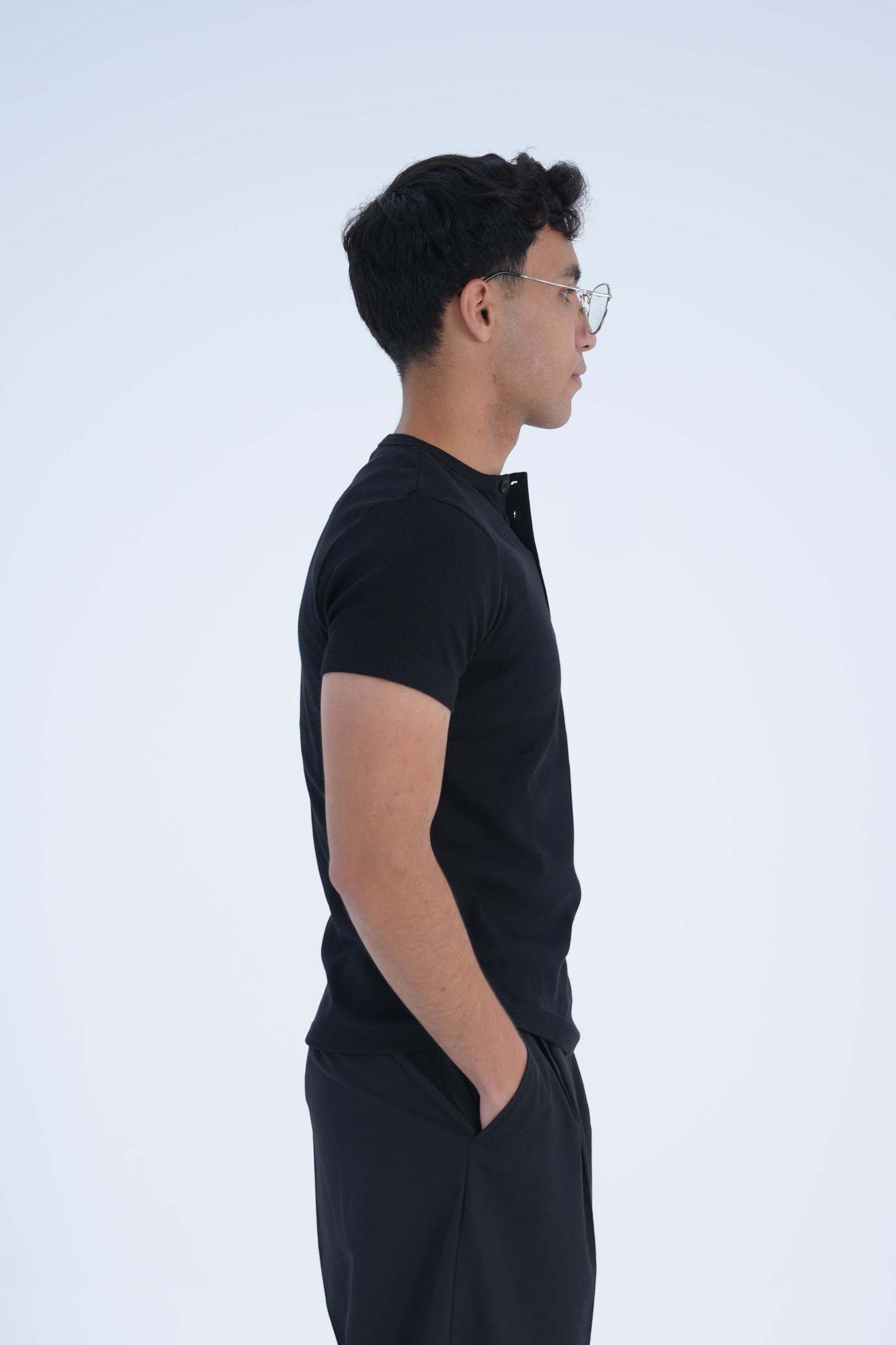 SLIM-FIT RIBBED HENLEY T-SHIRT