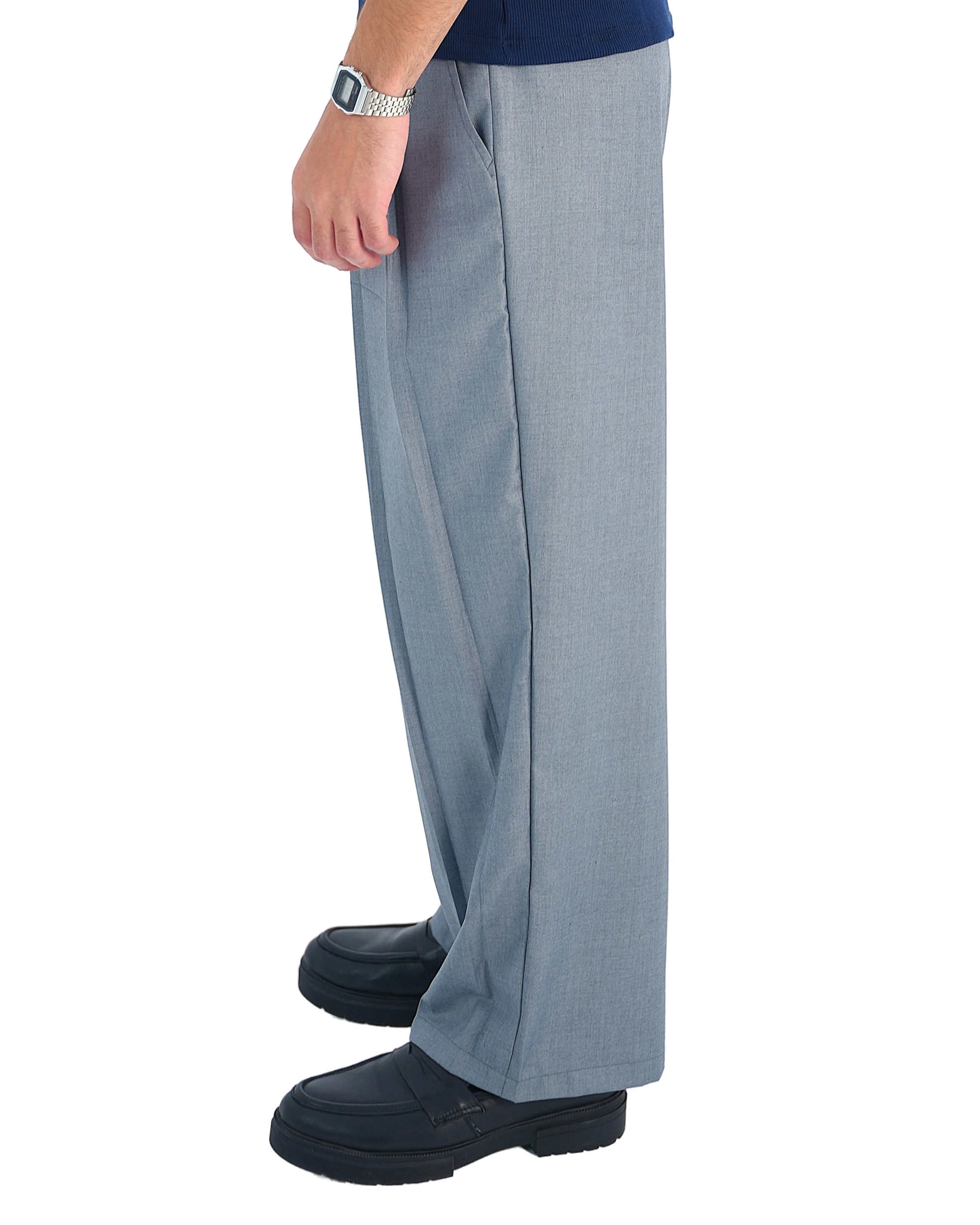 color:gray