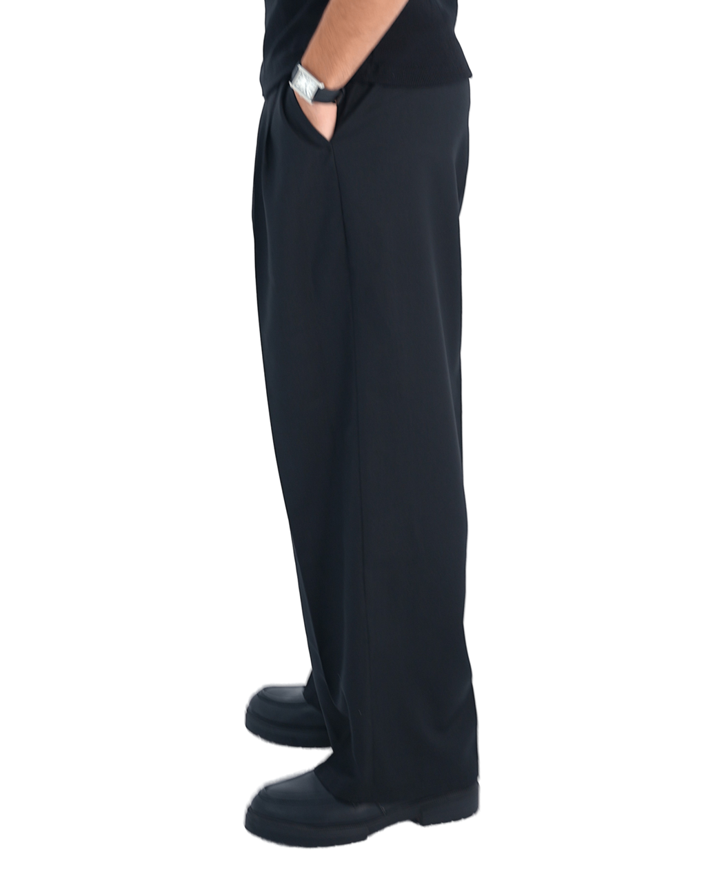 color:black
