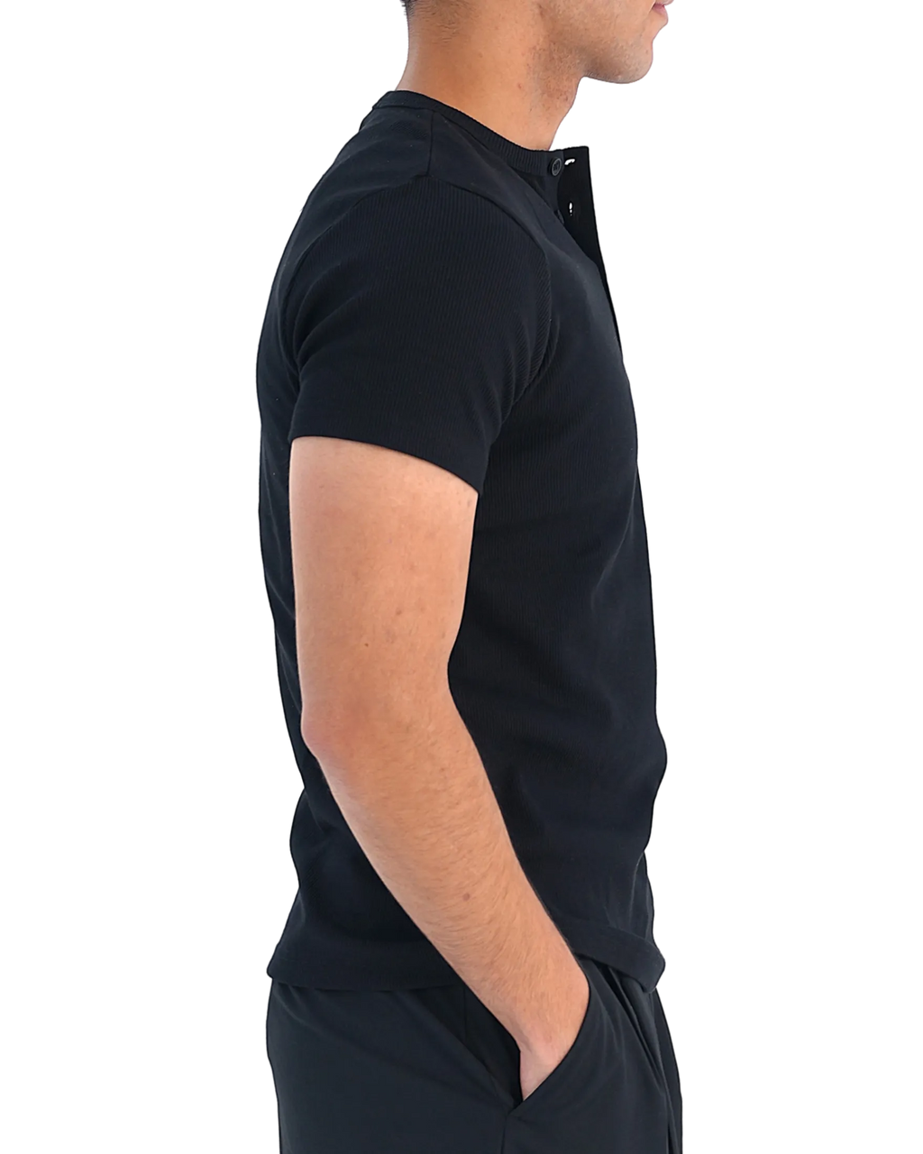 color:black