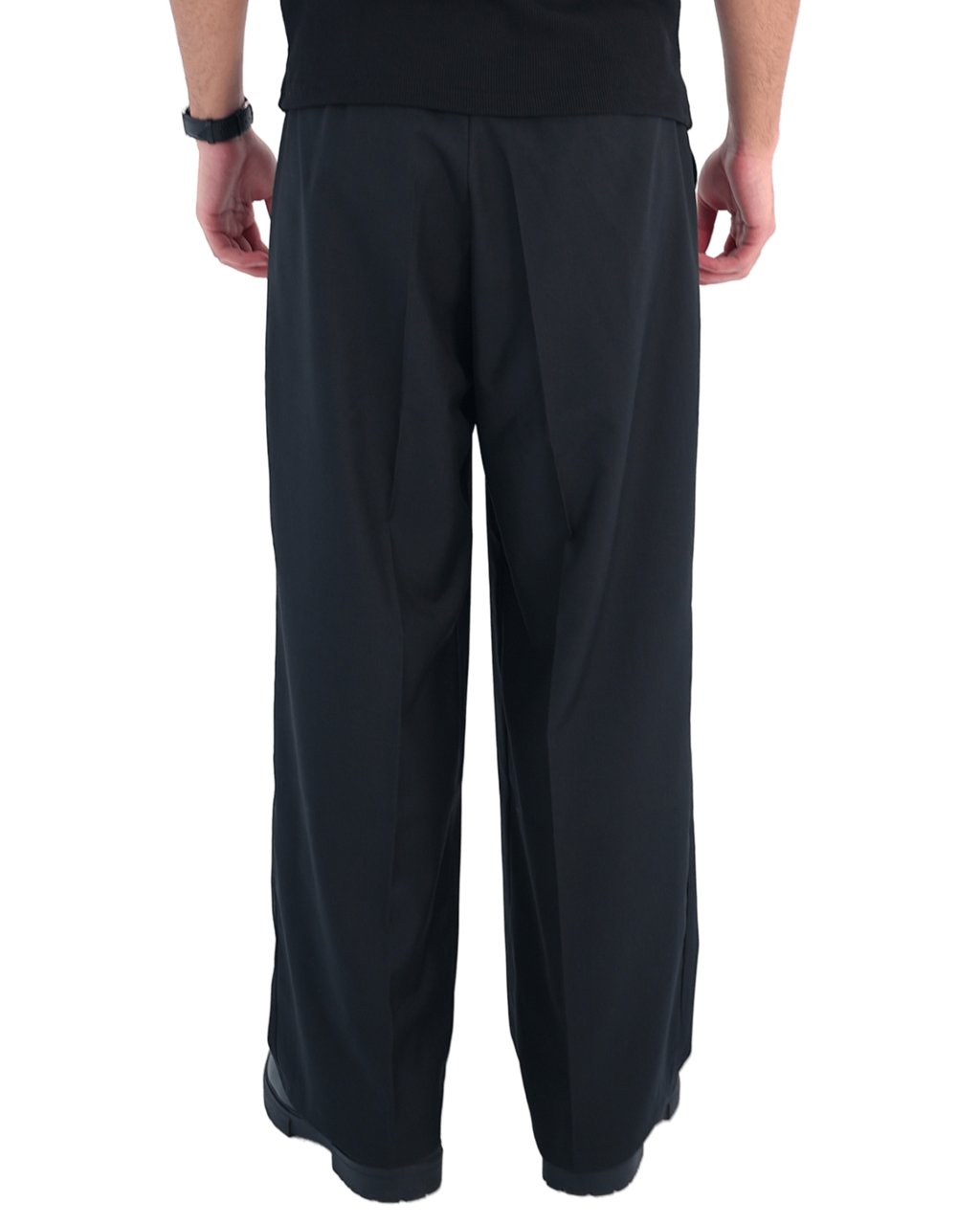 color:black
